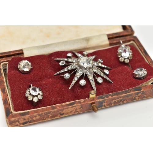 80 - A SMALL ASSORTMENT OF PASTE JEWELLERY, to include a white metal and paste star brooch, fitted with a... 