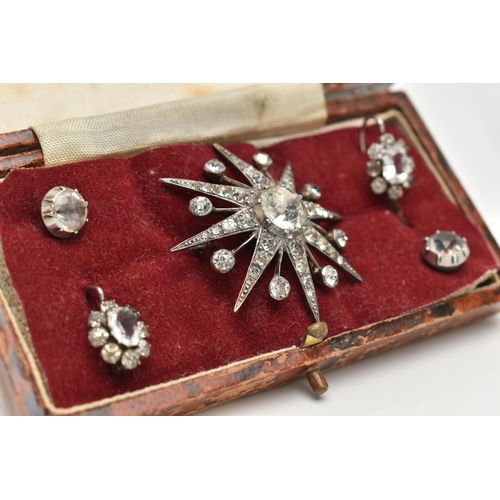 80 - A SMALL ASSORTMENT OF PASTE JEWELLERY, to include a white metal and paste star brooch, fitted with a... 