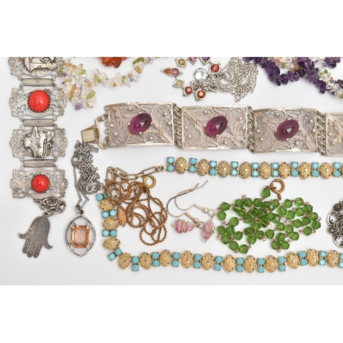 91 - AN ASSORTMENT OF JEWELLERY, to include ten semi-precious beaded necklaces, gemstones to include amet... 