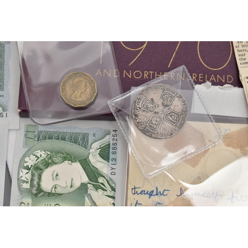 181 - A SMALL PARCEL OF COINS AND BANKNOTES, to include a 1697 William III Halfcrown (Norwich) Nono F A 19... 