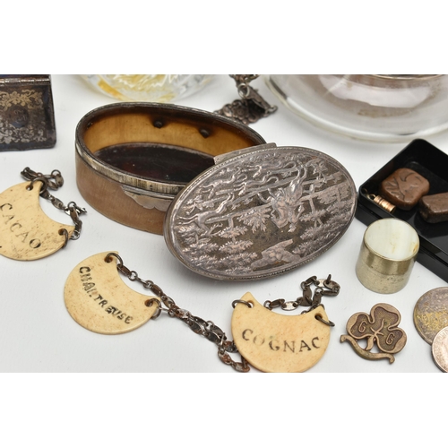 221 - A PARCEL OF 19TH AND 20TH CENTURY COLLECTABLES, SILVER, ETC, including a Victorian oval horn and tor... 