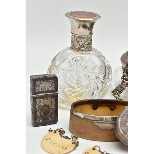 221 - A PARCEL OF 19TH AND 20TH CENTURY COLLECTABLES, SILVER, ETC, including a Victorian oval horn and tor... 