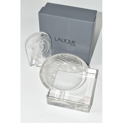 398 - A BOXED LALIQUE 'NAIADE' SEAL/PLAQUE AND AN ART DECO STYLE ASHTRAY, the Lalique seal or plaque depic... 