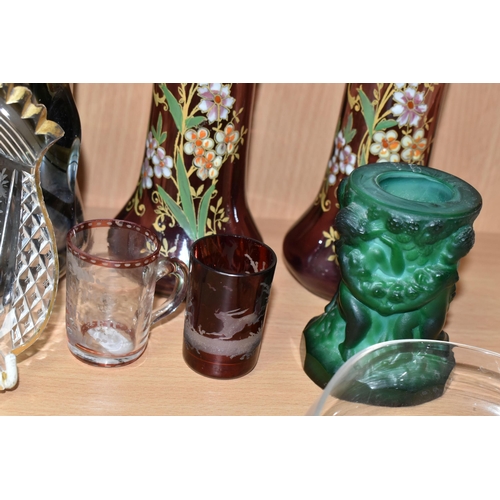 402 - A SMALL COLLECTION OF DECORATIVE GLASS WARES, comprising a Whitefriars streaky knobbly vase in the g... 