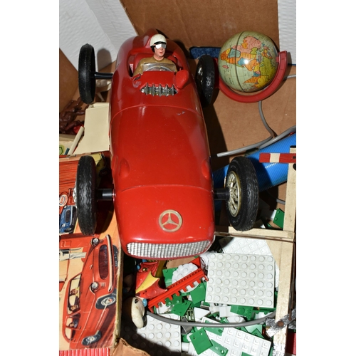 506 - A QUANTITY OF ASSORTED TOYS, to include Welsotoys plastic Esso Garage construction kit, assorted inc... 