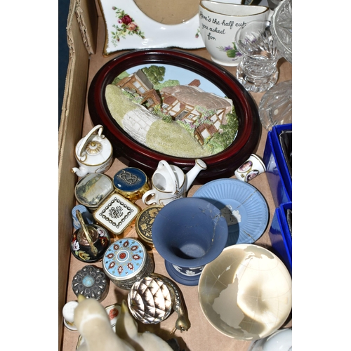 543 - TWO BOXES AND LOOSE CERAMICS, GLASS AND OTHER ORNAMENTS, to include a Royal Albert Old Country Roses... 