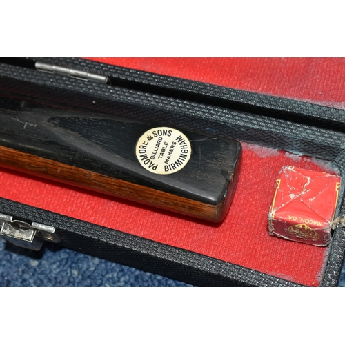 554 - A PADMORE & SONS OF BIRMINGHAM ONE PIECE CUE, 16.5 OZS, with hard carry case (1) (Condition Report: ... 