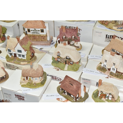 555 - TWENTY EIGHT BOXED LILLIPUT LANE SCULPTURES FROM THE SOUTH EAST COLLECTION, comprising The Kings Arm... 