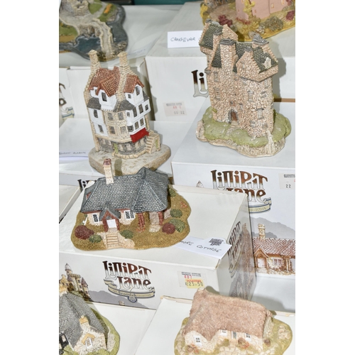 559 - FIFTEEN BOXED LILLIPUT LANE SCULPTURES FROM SCOTTISH COLLECTION, comprising Eilean Donan Castle (dee... 