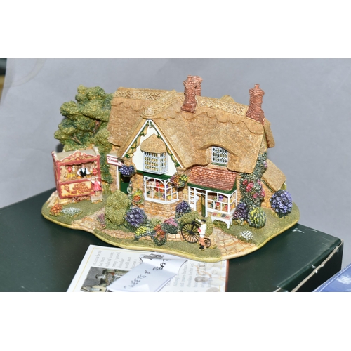 563 - THREE BOXED LILLIPUT LANE ANNIVERSARY COTTAGES, comprising Gertrudes Garden 1995 (leaflet), Cruck En... 