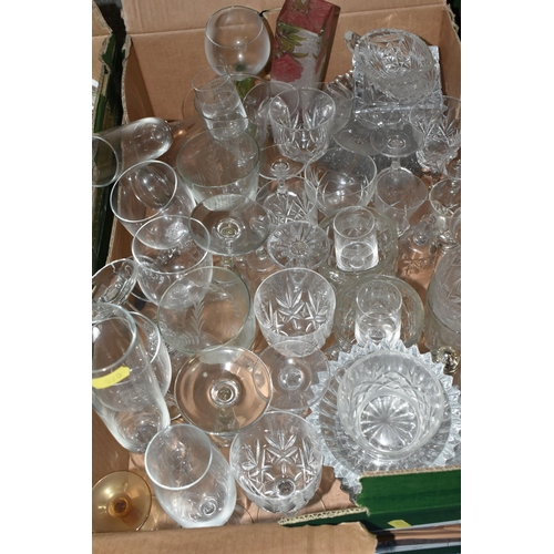 570 - SIX BOXES OF CERAMICS AND GLASSWARE, to include mid-twentieth century dinnerware, oven dishes, table... 