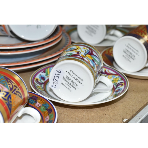 584 - A GROUP OF VILLEROY & BOCH CERAMICS, to include forty five pieces of Nazaré/Navarra pattern dinner w... 