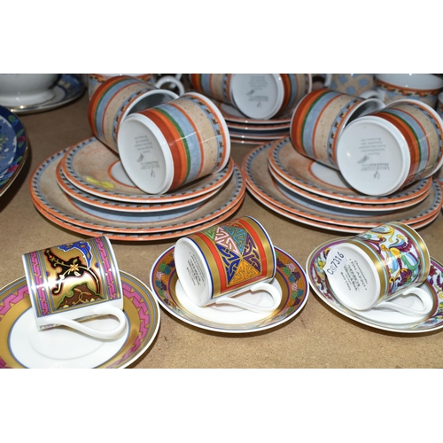 584 - A GROUP OF VILLEROY & BOCH CERAMICS, to include forty five pieces of Nazaré/Navarra pattern dinner w... 