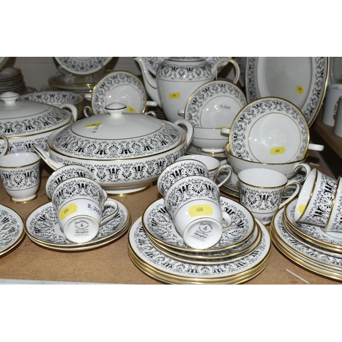 600 - ROYAL CHELSEA AND ROYAL STAFFORD TEA / DINNER WARES, comprising Royal Chelsea Sheringham dinner serv... 