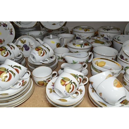 607 - ROYAL WORCESTER 'EVESHAM' PART DINNER SERVICE, comprising thirteen large cups and saucers, four smal... 