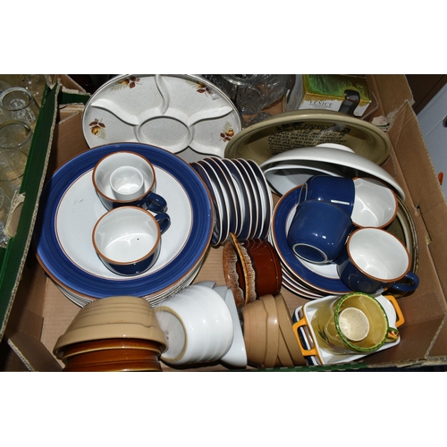 626 - FIVE BOXES OF DINNER WARES AND GLASS WARES ETC, to include a stoneware part dinner service to includ... 