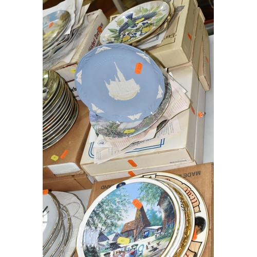 645 - A QUANTITY OF COLLECTORS PLATES, SOME WITH BOXES, to include twelve 'The Forest year' plates by John... 