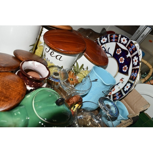 654 - TWO BOXES AND LOOSE CERAMICS AND GLASS WARES, to include two Moorcroft Pottery ashtrays in anemone (... 