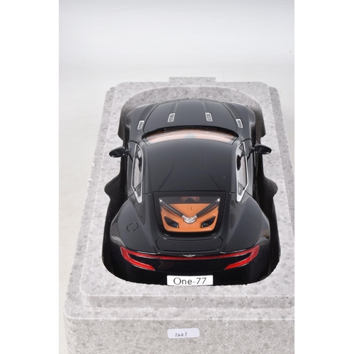 15 - A BOXED AUTOART SIGNATURE MODEL ASTON MARTIN ONE-77, 1:18 scale, numbered 70241, in black pearl, app... 