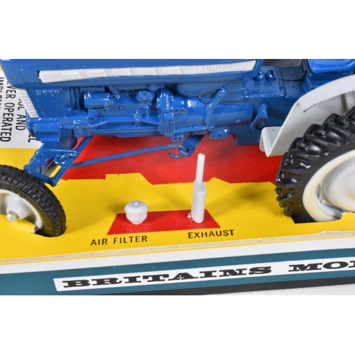 39 - A BOXED BRITAINS FORD SUPER MAJOR 5000 TRACTOR, No.9527, appears complete and in very good condition... 