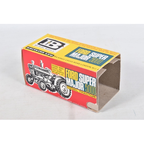 39 - A BOXED BRITAINS FORD SUPER MAJOR 5000 TRACTOR, No.9527, appears complete and in very good condition... 