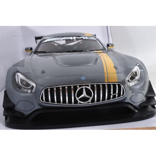 48 - A BOXED RASTAR MONDO MOTORS RADIO CONTROL MERCEDES-AMG GT3 RACING CAR, 1/14 scale, not tested but ap... 