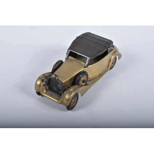 95 - A QUANTITY OF UNBOXED AND ASSORTED DIECAST AND TINPLATE VEHICLES, to include Franklin Mint 1935 Merc... 