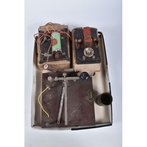 96 - A QUANTITY OF BOXED AND UNBOXED S.E.L. ELECTRICAL ITEMS, not tested, boxed Model Dynamo, No.1500, wi... 