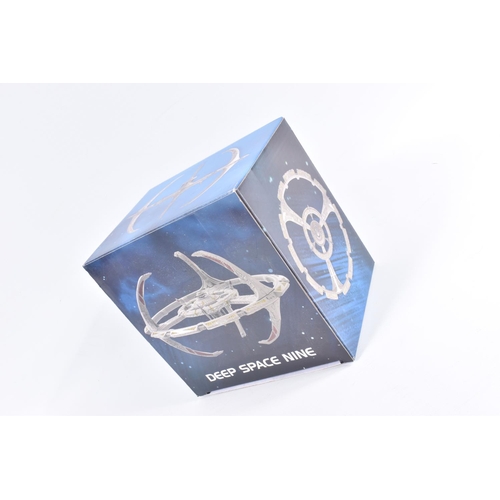 100 - A QUANTITY OF BOXED EAGLEMOSS STAR TREK THE OFFICIAL STARSHIPS COLLECTION MODELS, 34 models, all app... 