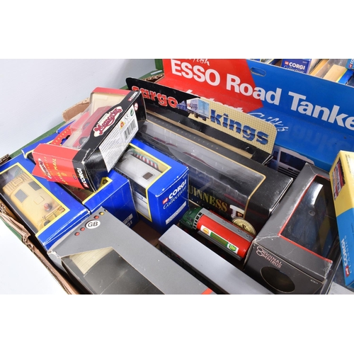 98 - A QUANTITY OF BOXED AND UNBOXED DIECAST TRUCK, LORRY, BUS AND COACH MODELS, mainly modern items but ... 