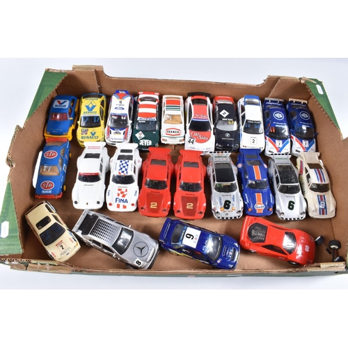 139 - A QUANTITY OF UNBOXED SCALEXTRIC TOURING, RALLY, SPORTS RACING AND ROAD CARS, 1980's and later, some... 