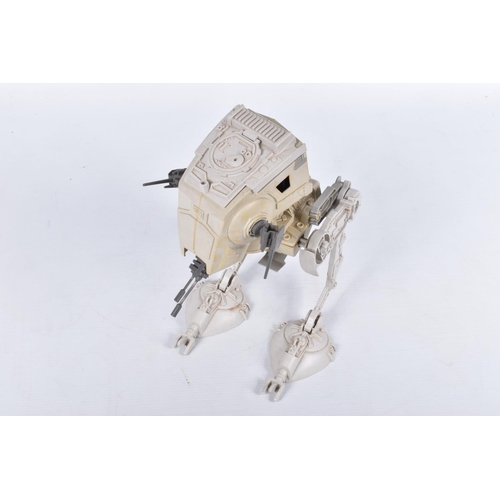 193 - A COLLECTION OF UNBOXED VINTAGE STAR WARS FIGURES, MODEL MILLENNIUM FALCON AND AT-ST SCOUT WALKER, t... 