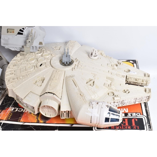 204 - A COLLECTION OF UNBOXED VINTAGE STAR WARS COLLECTIBLES, to include a 1979 CPG Millennium Falcon with... 