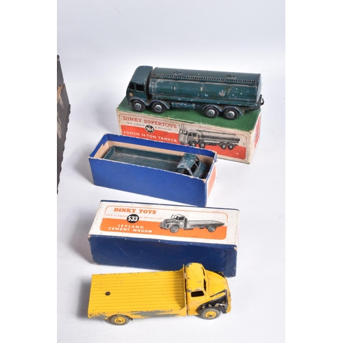 205 - A QUANTITY OF UNBOXED AND ASSORTED PLAYWORN DINKY TOYS DIECAST VEHICLES, vast majority have been rep... 