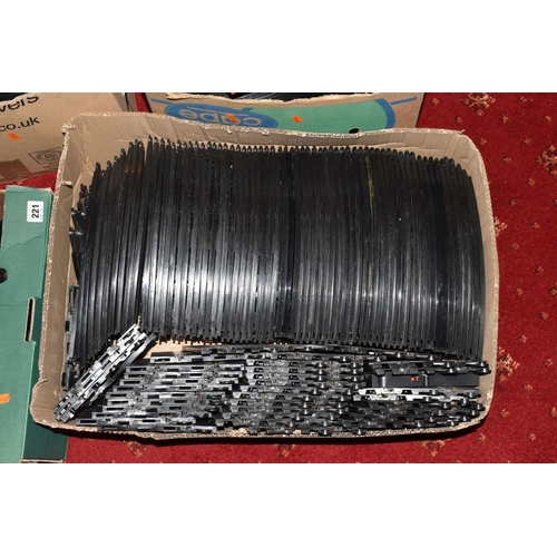 221 - A LARGE QUANTITY OF UNBOXED AND ASSORTED SCALEXTRIC TRACK, to include, a large amount of assorted st... 