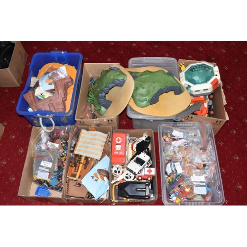 224 - A LARGE QUANTITY OF PLAYMOBIL PLAYSETS, SCENERY, ACCESORIES AND INSTRUCTIONS FOR VARIOUS MODELS, to ... 