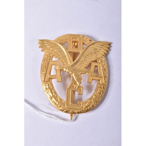 421 - A GERMAN THIRD REICH ADAC BADGE IN GOLD, this is an Allegmiener Deutscher Automobile club badge, thi... 