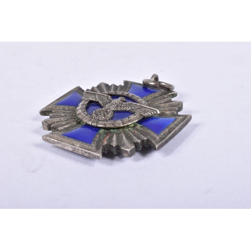 425 - A GERMAN NSDAP 15 YEAR LONG SERVICE AWARD, this award is silver and blue enamel but is missing its r... 