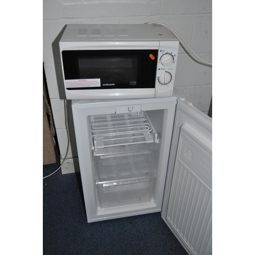 1075 - A CURRY'S ESSENTIAL UNDER COUNTER FREEZER, width 50cm depth 50cm height 84cm and a Cookworks microwa... 