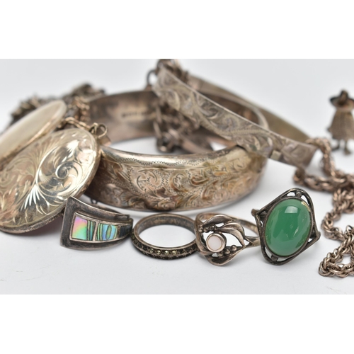 14 - A BAG OF SILVER AND WHITE METAL JEWELLERY, to include a foliage detailed hinged bangle, hallmarked B... 