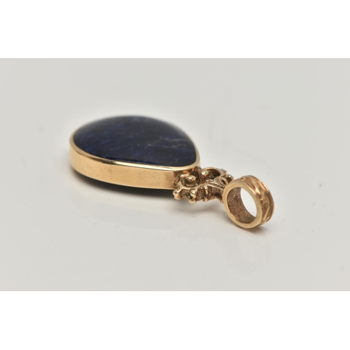 2 - A 9CT GOLD PENDANT, pear shape drop pendant, set with onyx and sodalite inlays, in a collet mount, h... 