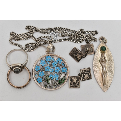 45 - FIVE PIECES OF JEWELLERY, to include a circular enamel flower pendant, stamped 925, fitted with a ta... 