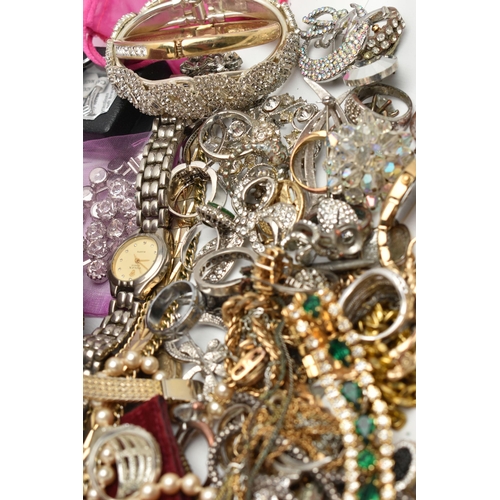 109 - A SELECTION OF SILVER AND WHITE METAL JEWELLERY AND COSTUME JEWELLERY, to include a marcasite rose b... 