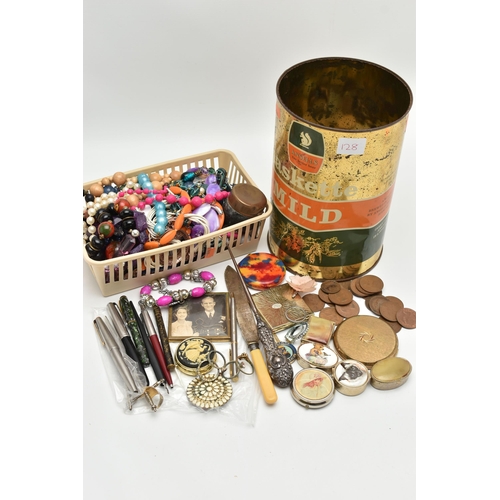 128 - A BOX OF ASSORTED ITEMS, to include a 'Parker' fountain pen fitted with a 14k nib, another 'Parker' ... 