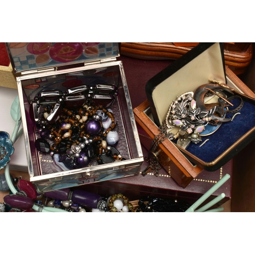 132 - A BOX OF ASSORTED COSTUME JEWELLERY, to include a wooden jewellery box, a burgundy jewellery box, a ... 