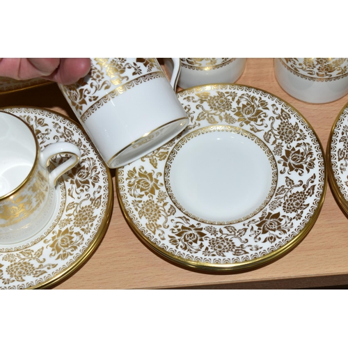 330 - A SMALL QUANTITY OF WEDGWOOD 'GOLD FLORENTINE' W4219 AND 'GOLD DAMASK' PATTERN PART DINNER WARES, th... 