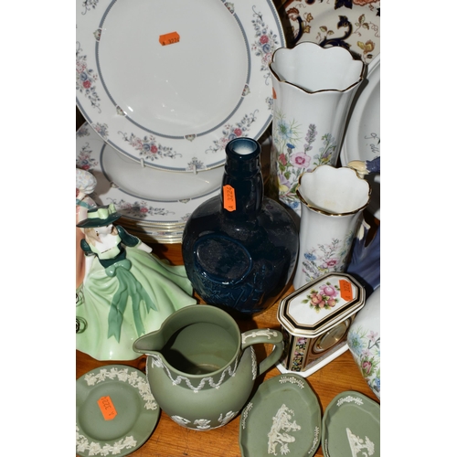 335 - A GROUP OF ASSORTED CERAMICS INCLUDING FOUR PIECES OF GREEN WEDGWOOD JASPERWARE, a Royal Crown Derby... 