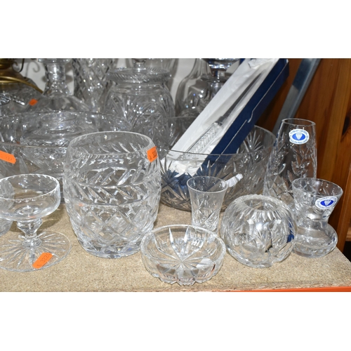 385 - A QUANTITY OF CUT CRYSTAL AND OTHER GLASS WARES, eighty to ninety pieces, to include a table lamp wi... 