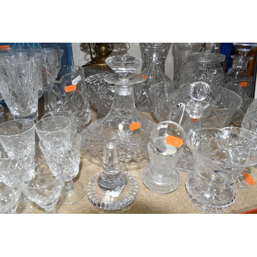 385 - A QUANTITY OF CUT CRYSTAL AND OTHER GLASS WARES, eighty to ninety pieces, to include a table lamp wi... 