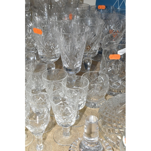 385 - A QUANTITY OF CUT CRYSTAL AND OTHER GLASS WARES, eighty to ninety pieces, to include a table lamp wi... 